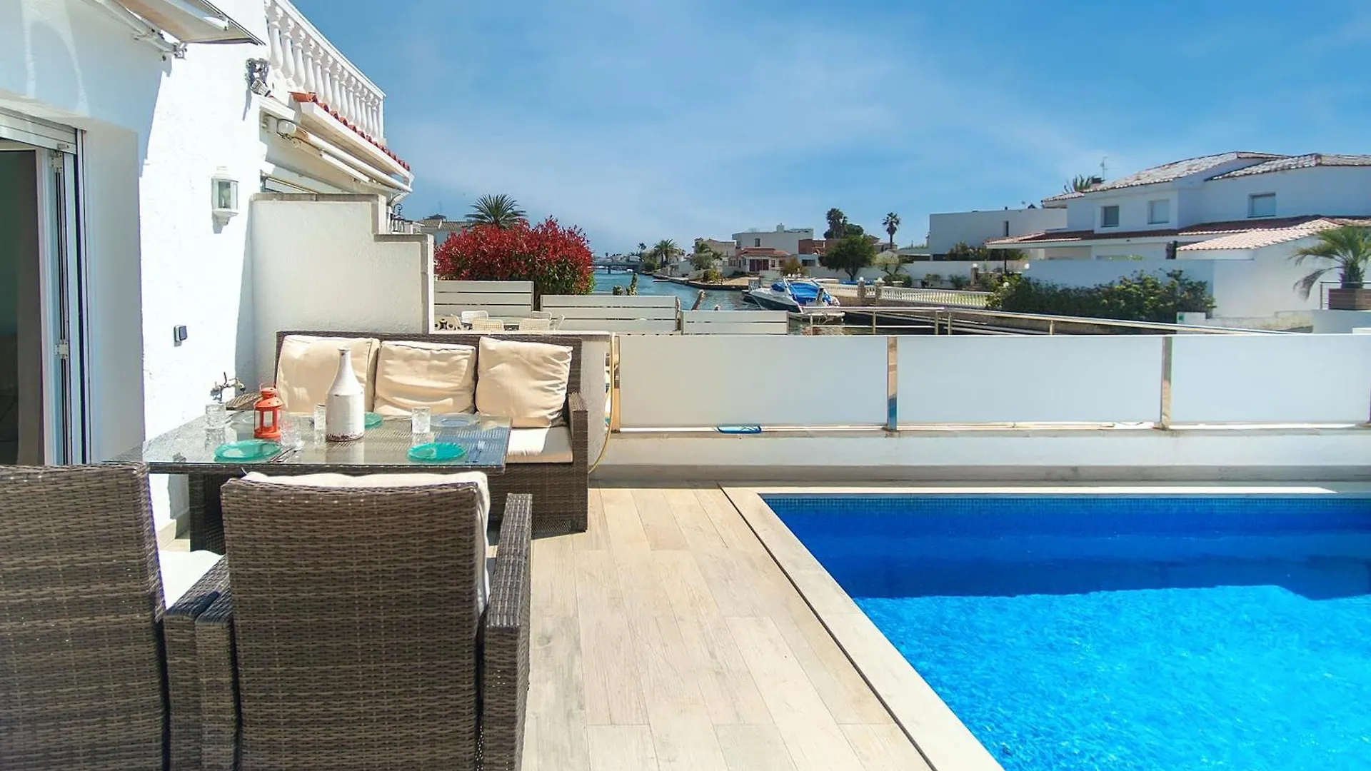 度假居 艾姆布里亚布拉瓦Welcs Casa 242 Emp Con Terraza Y Acceso Al Muelle别墅