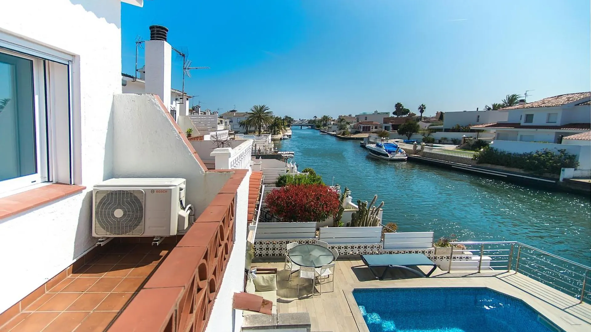 艾姆布里亚布拉瓦Welcs Casa 242 Emp Con Terraza Y Acceso Al Muelle别墅